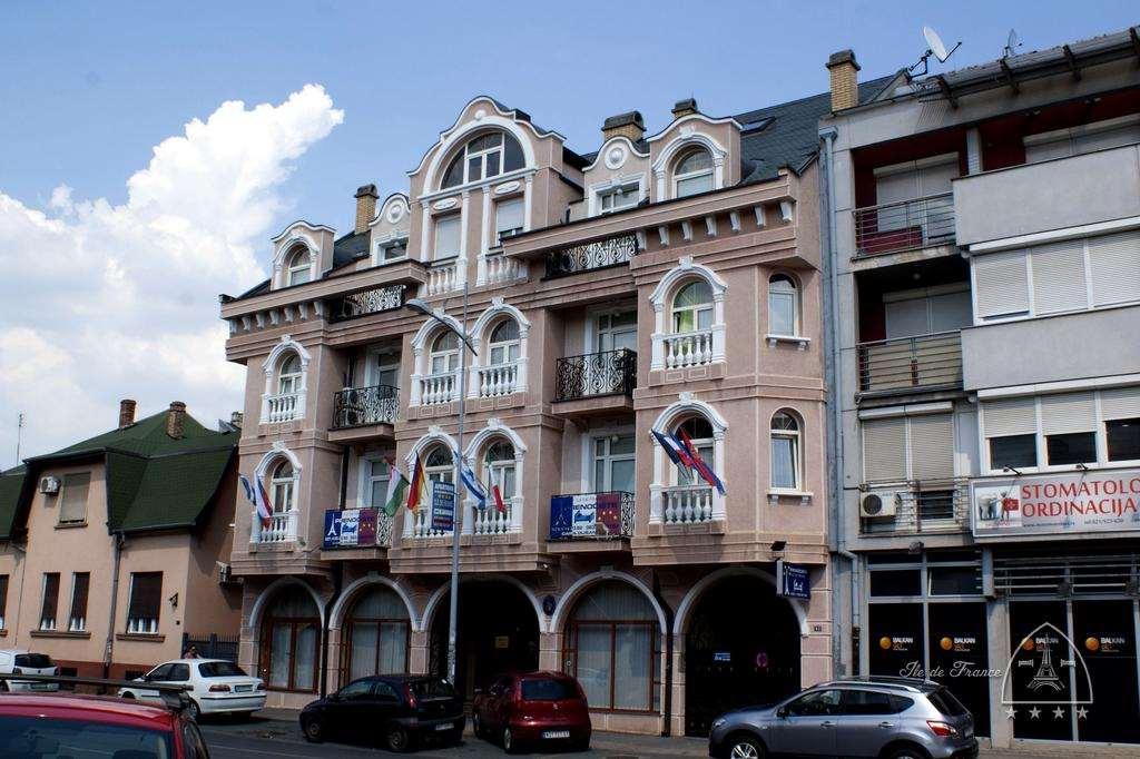Vila Ile De France Нови-Сад Экстерьер фото